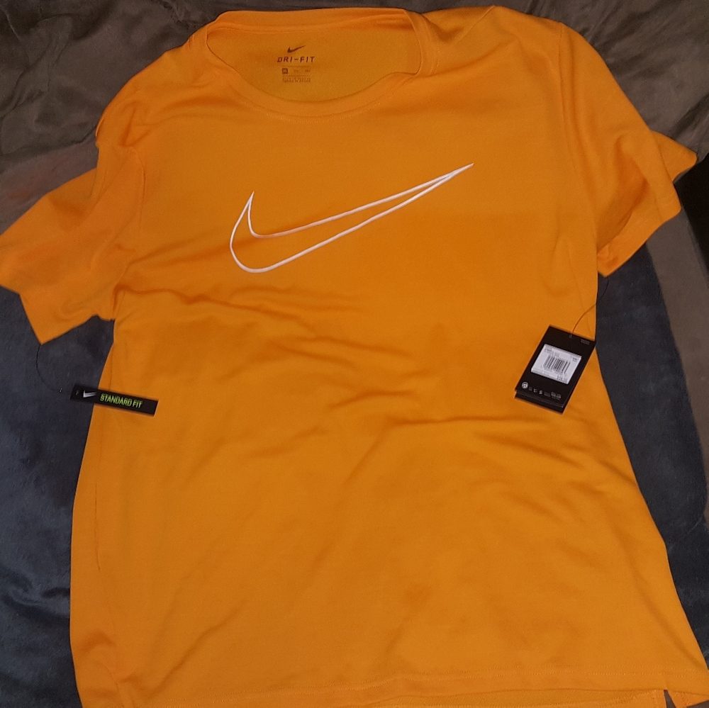Nike Dry Fit Tee (Size 2x)
